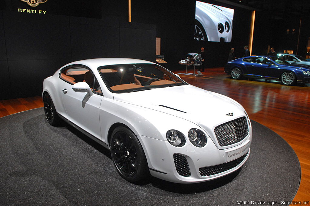 2009 Geneva Motor Show-4