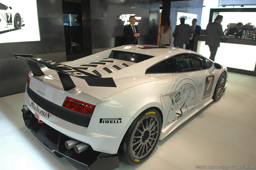 2009 Geneva Motor Show-4