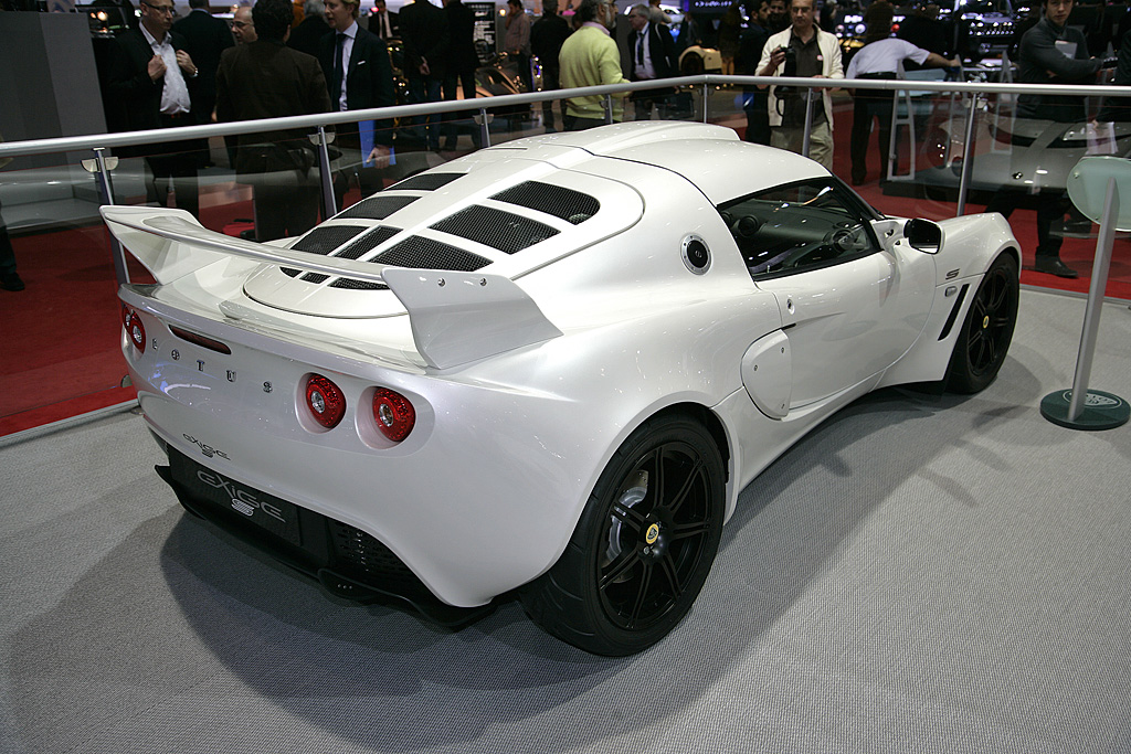 2009 Geneva Motor Show-3