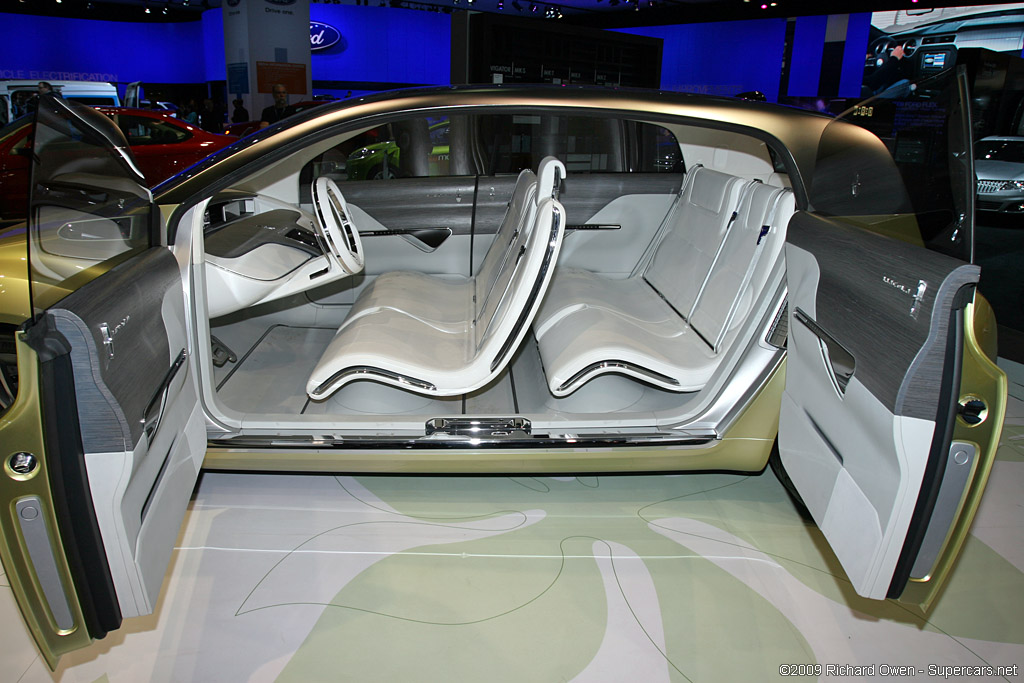 2009 New York International Auto Show-3