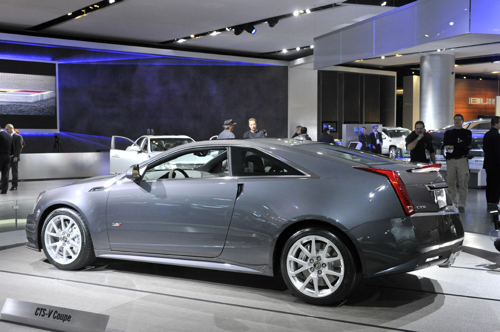 2011 Cadillac CTS-V Coupe Gallery