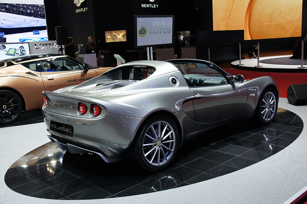 2010 Geneva International Motor Show-3