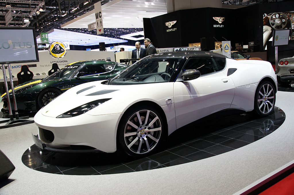 2010 Geneva International Motor Show-3