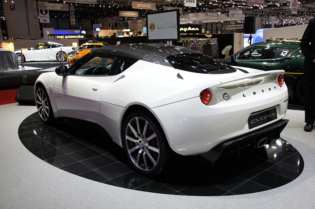 2010 Geneva International Motor Show-3