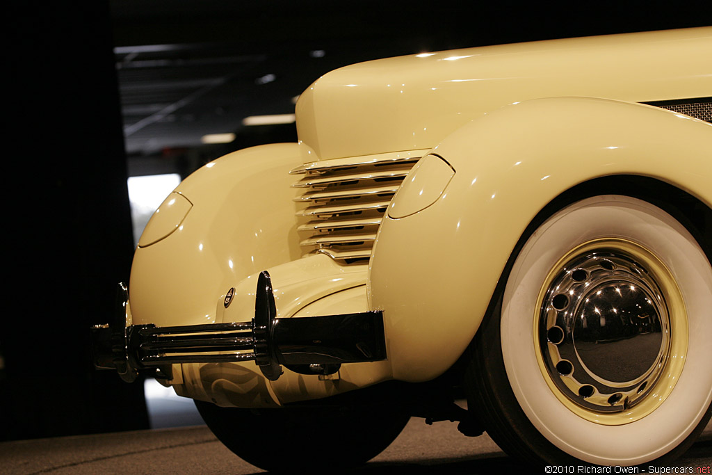 1935 Cord 810 Gallery