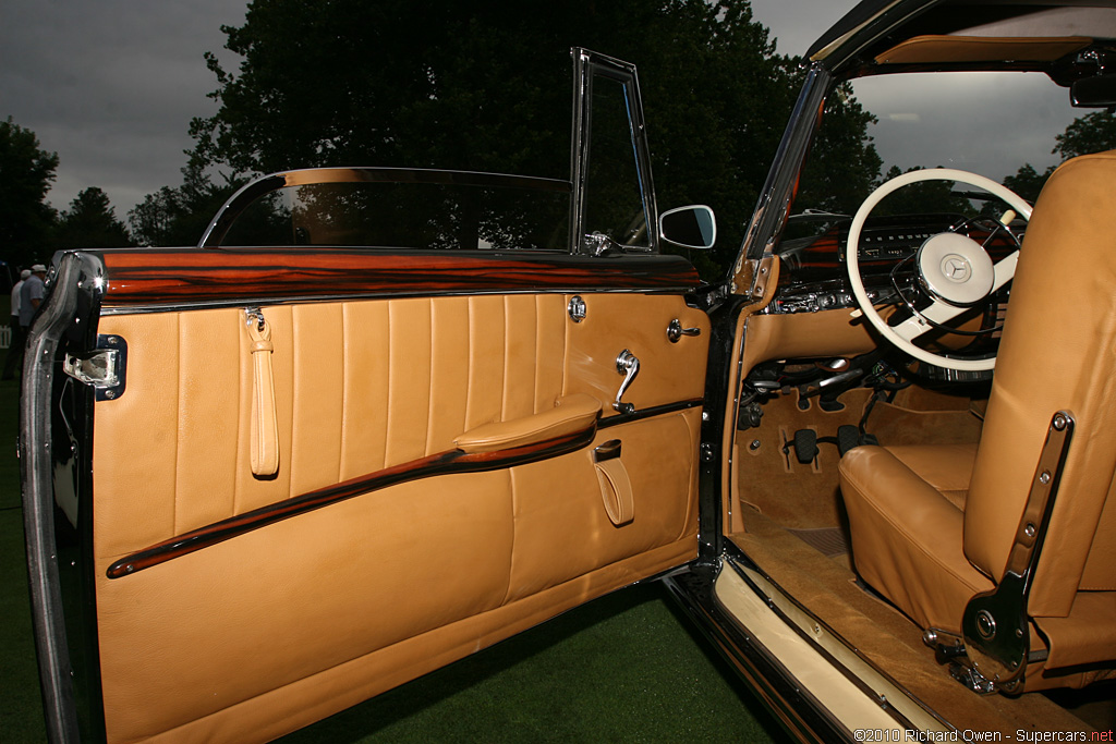 2010 Concours d'Elegance of America at Meadow Brook-11