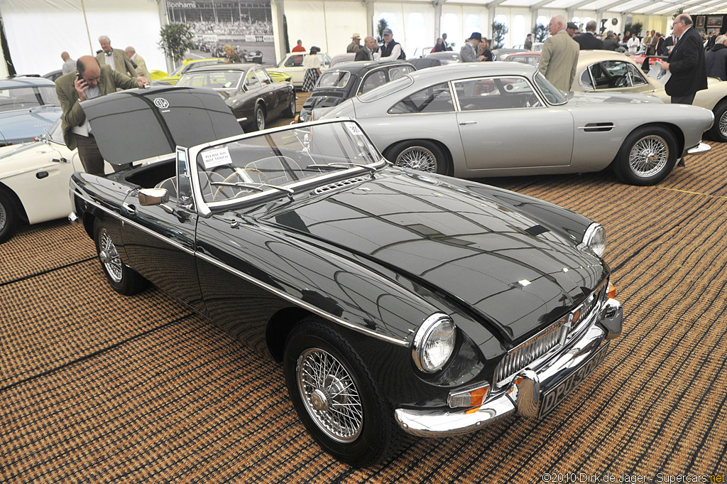 2010 Collectors' Motor Cars at Goodwood Revival by Bonhams-1