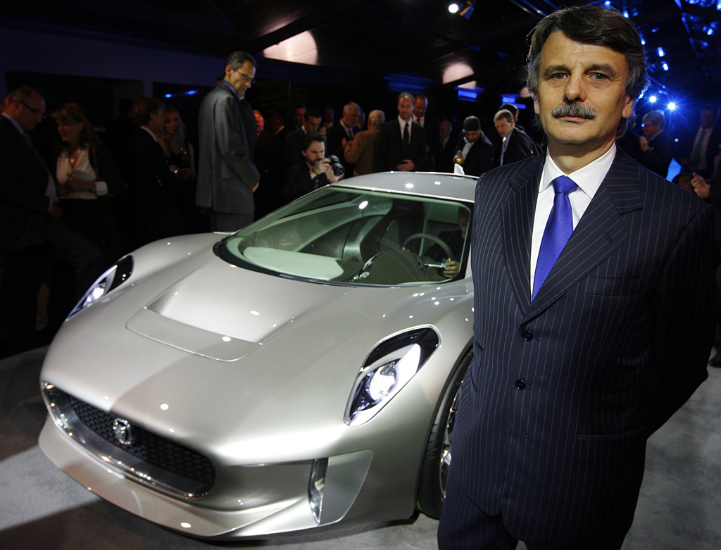 2010 Paris Motor Show-1