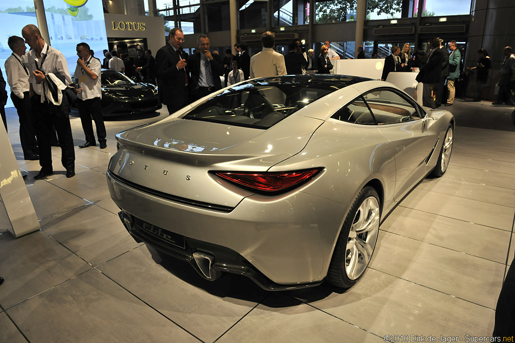 2010 Paris Motor Show-2