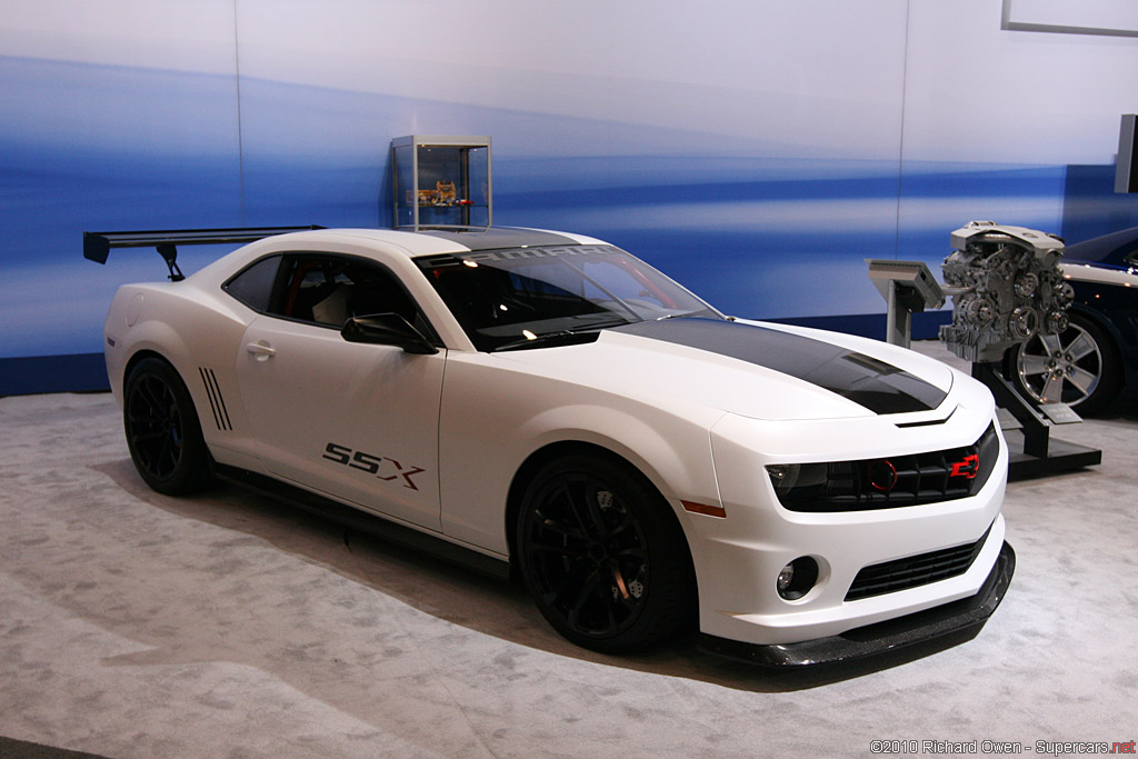 Chevrolet Camaro SS 2010 White