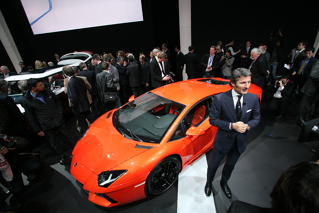 2011 Geneva Motor Show-1