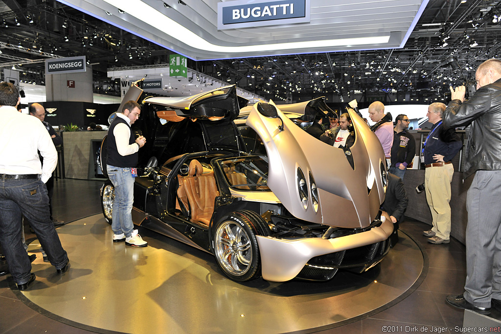 2011 Geneva Motor Show-1