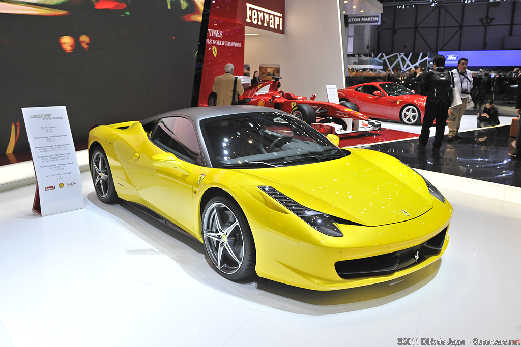 2011 Geneva Motor Show-3