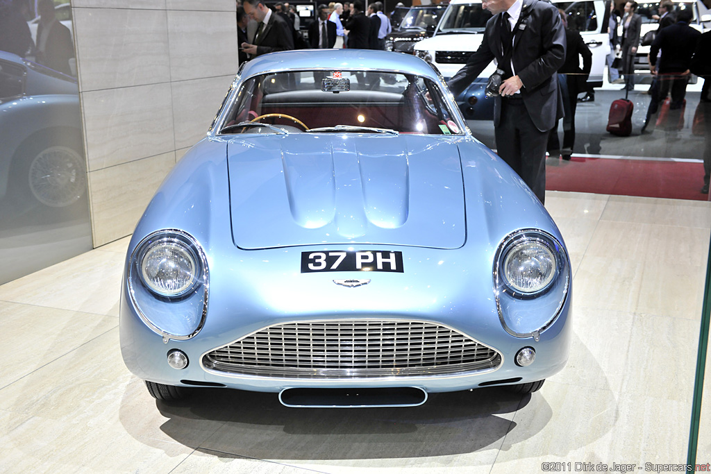 2011 Geneva Motor Show-5