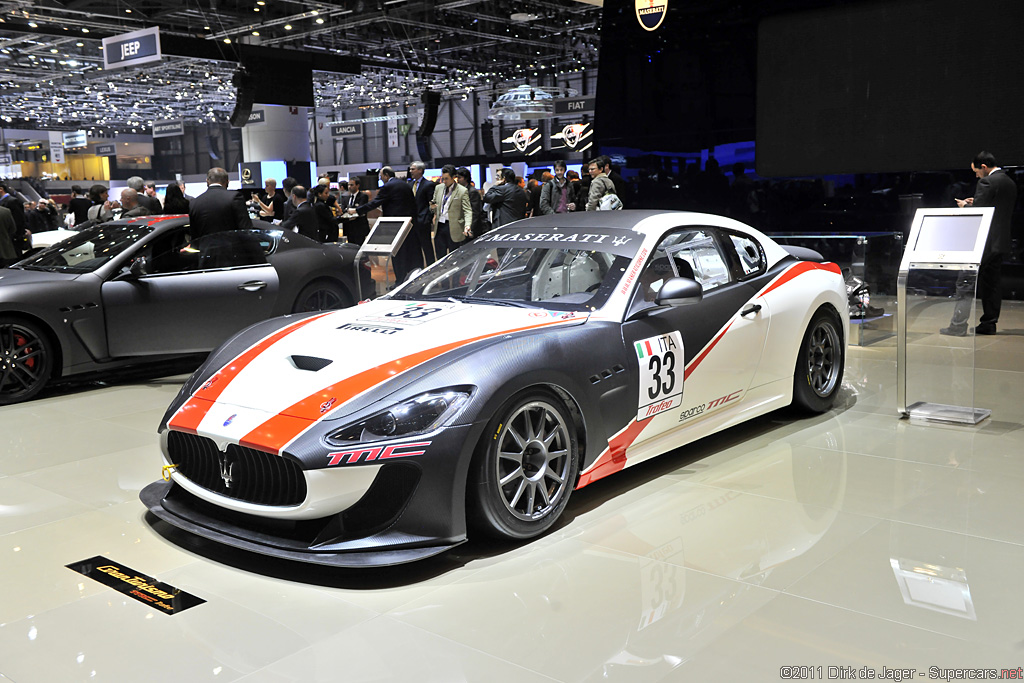 2011 Geneva Motor Show-3