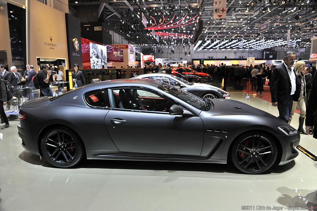 2011 Geneva Motor Show-3