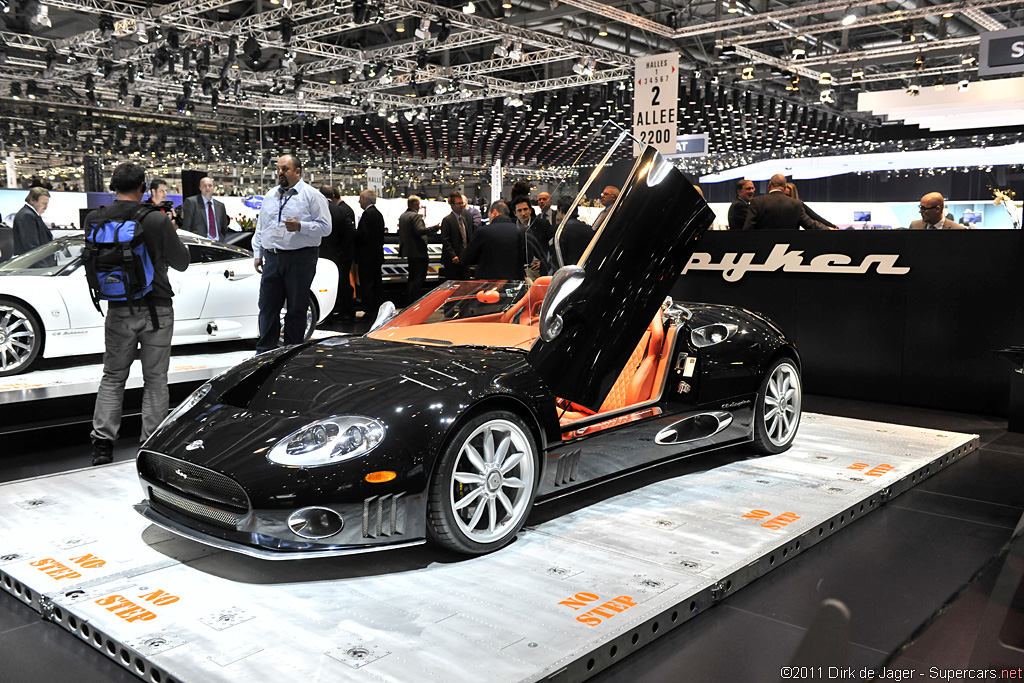 2011 Geneva Motor Show-3