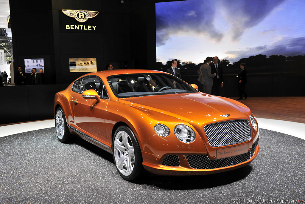 2011 Geneva Motor Show-3