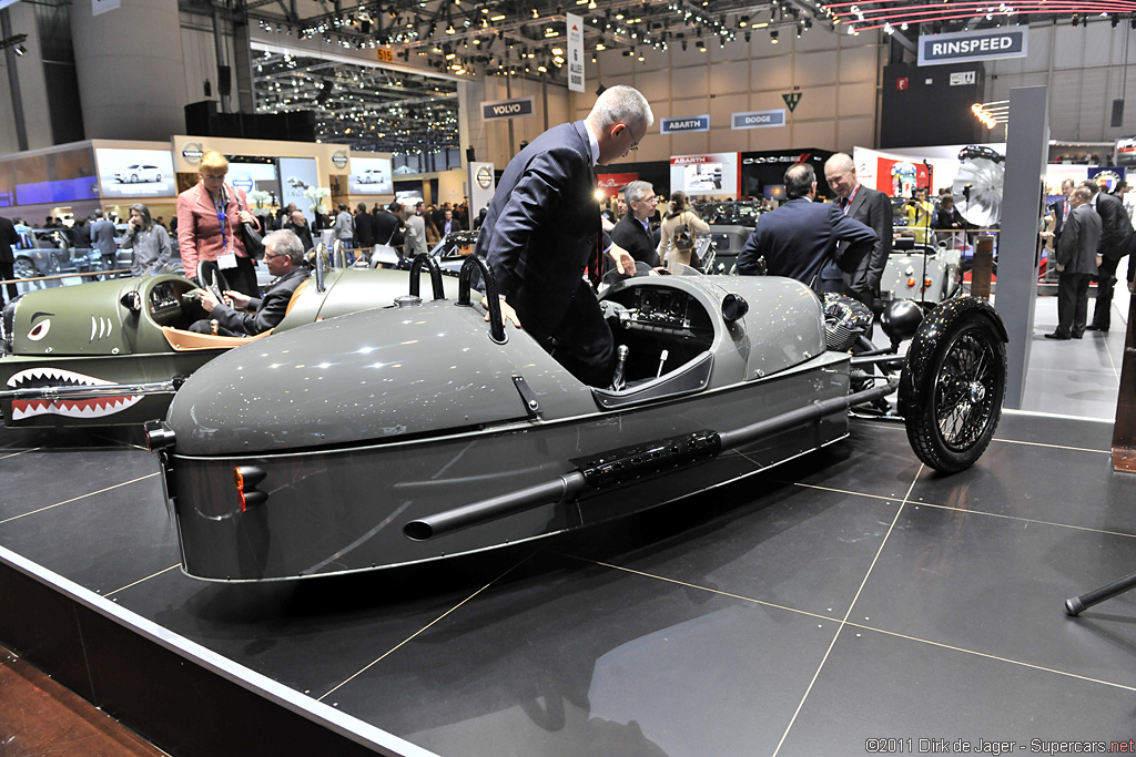 2011 Geneva Motor Show-5