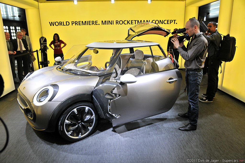 2011 Geneva Motor Show-2