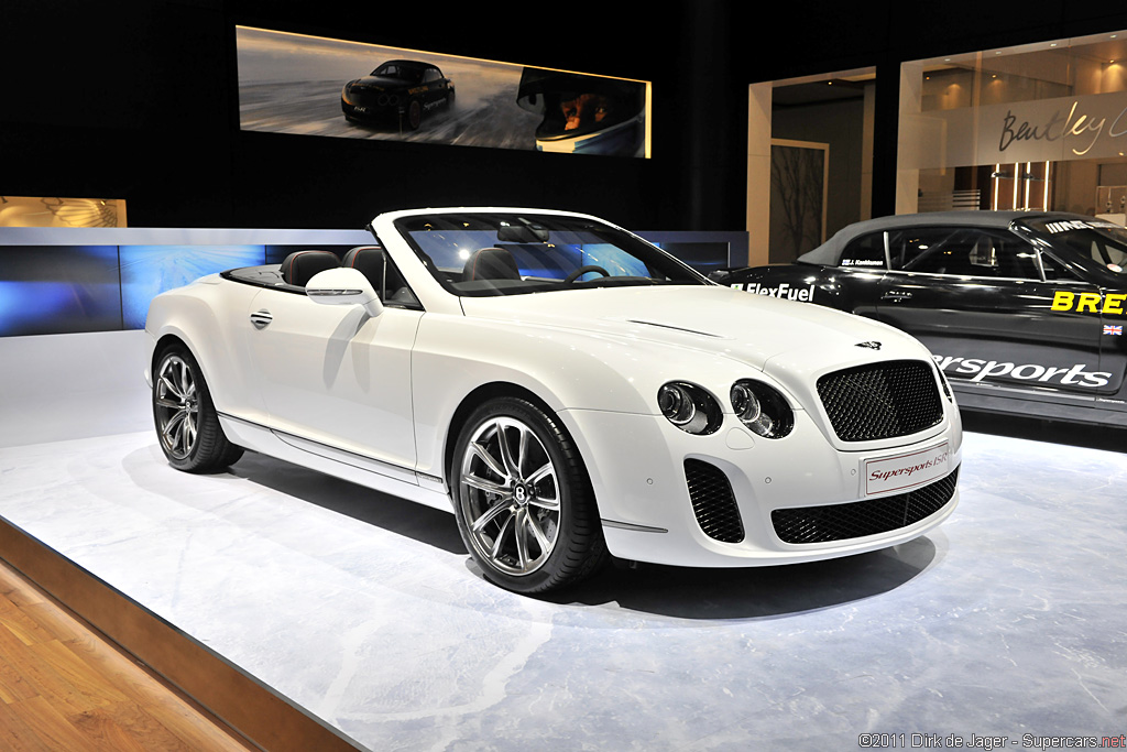2011 Geneva Motor Show-3