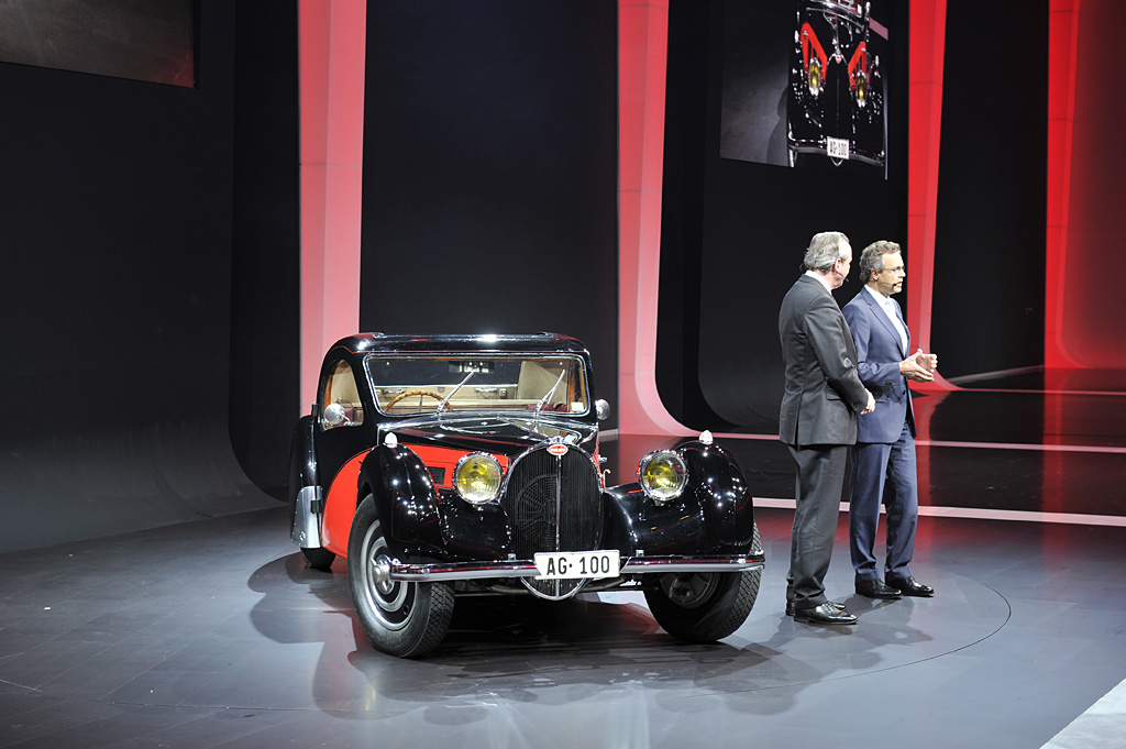 2011 Geneva Motor Show-5