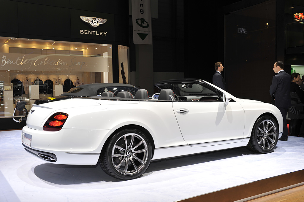 2011 Geneva Motor Show-3