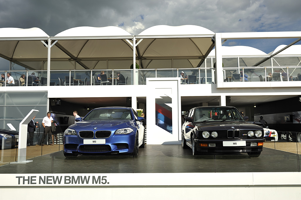 2011 BMW M5 Gallery