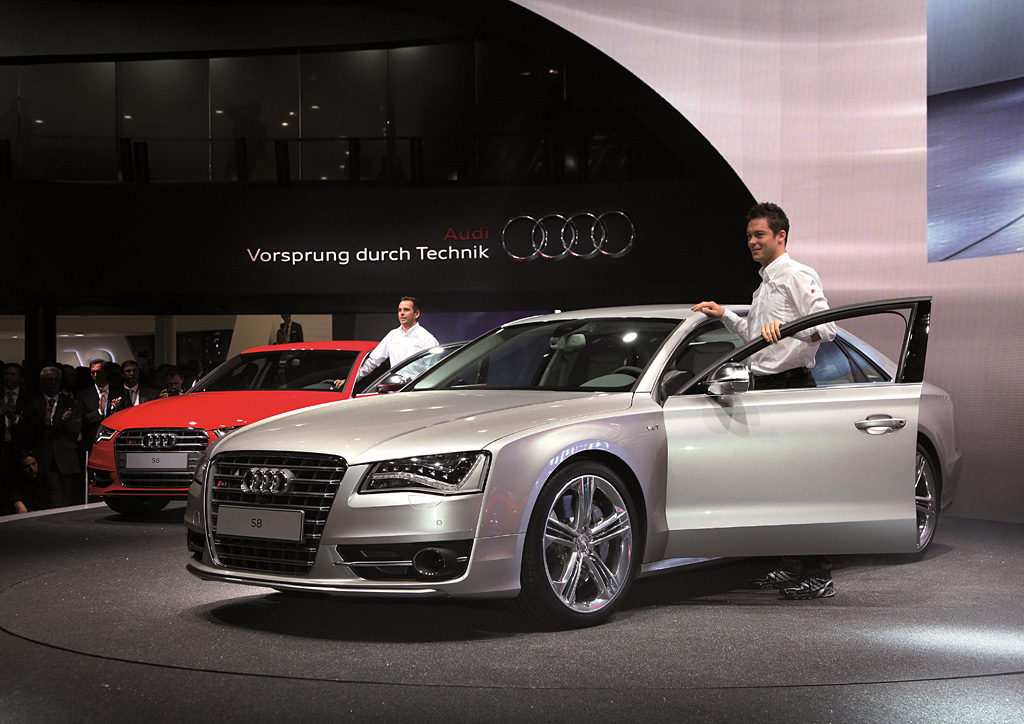 2012 Audi S8