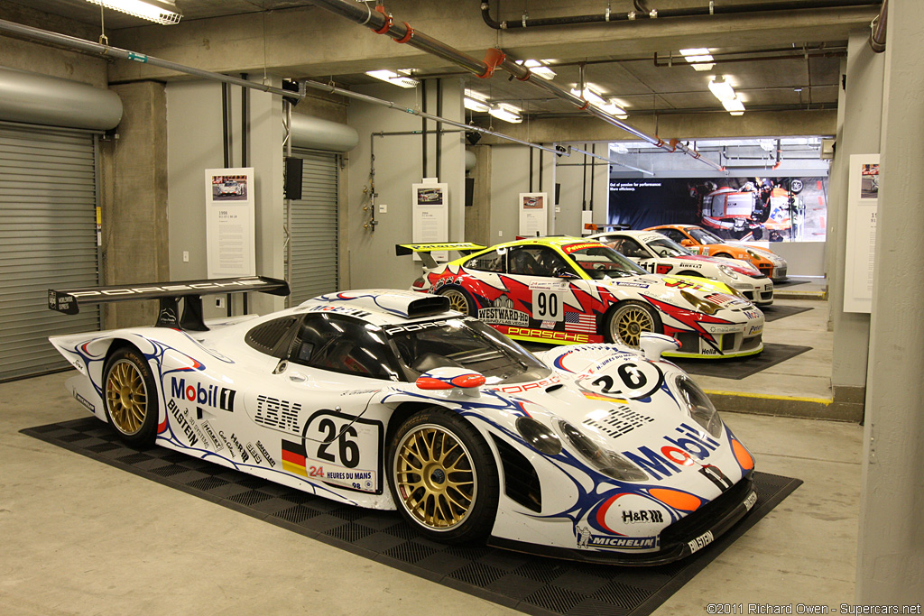 1998 Porsche 911 GT1 ’98 Gallery