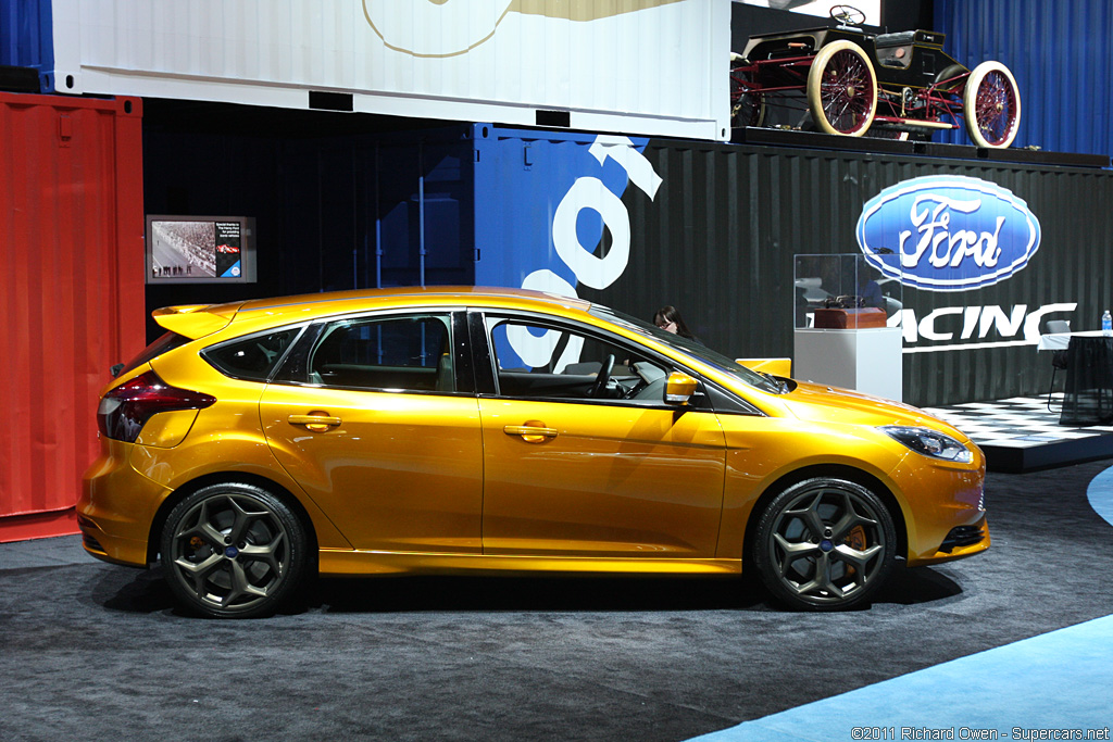 2012 Ford Focus ST Gallery