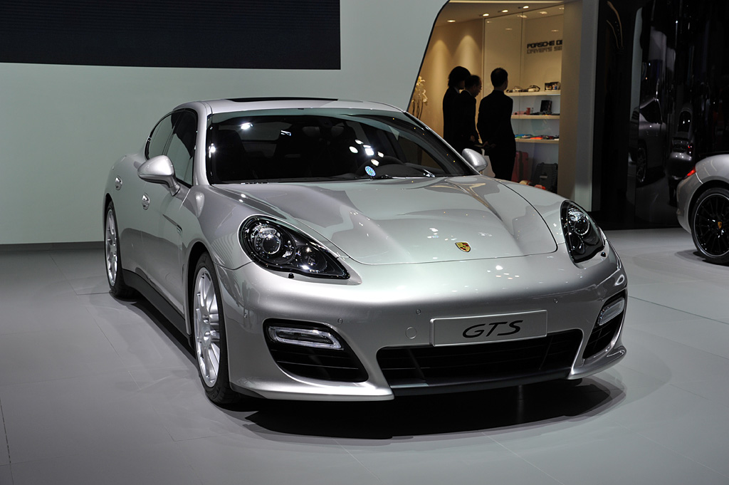 2012 Porsche Panamera GTS Gallery