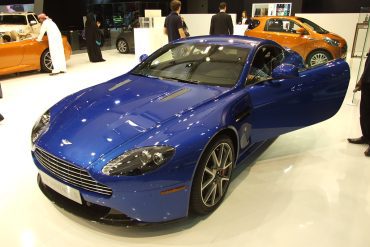 2005 Aston Martin V8 Vantage Gallery