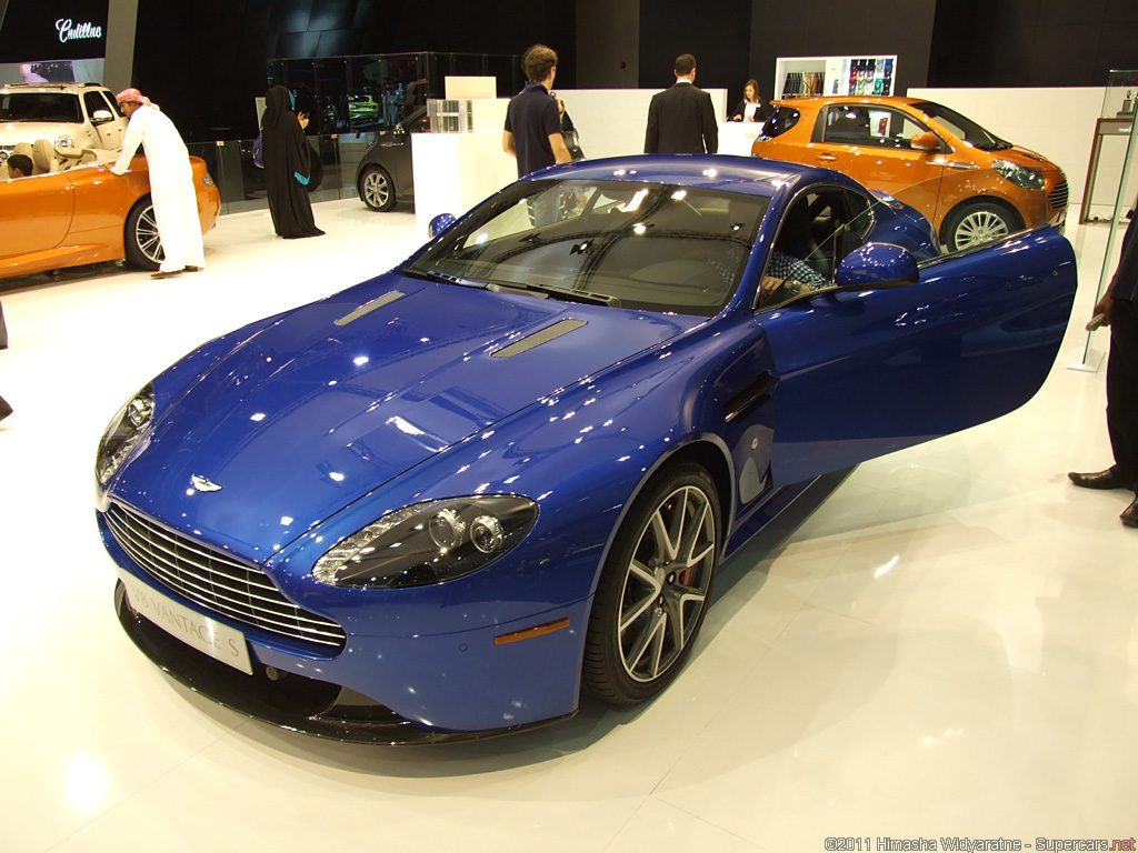2005 Aston Martin V8 Vantage Gallery