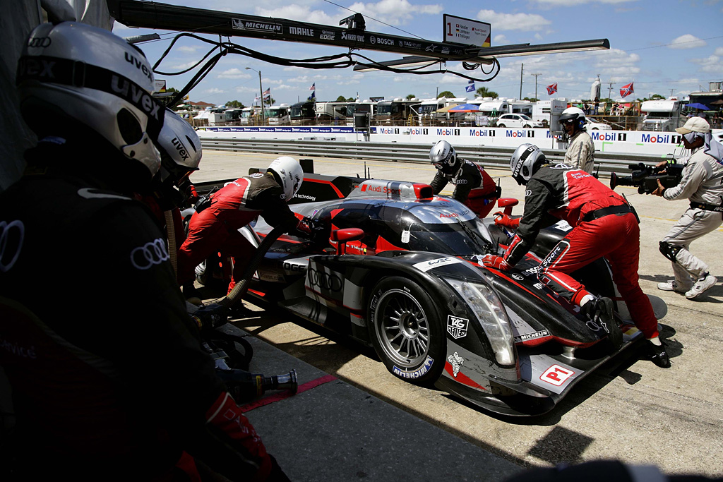 2011 Audi R18 TDI Gallery