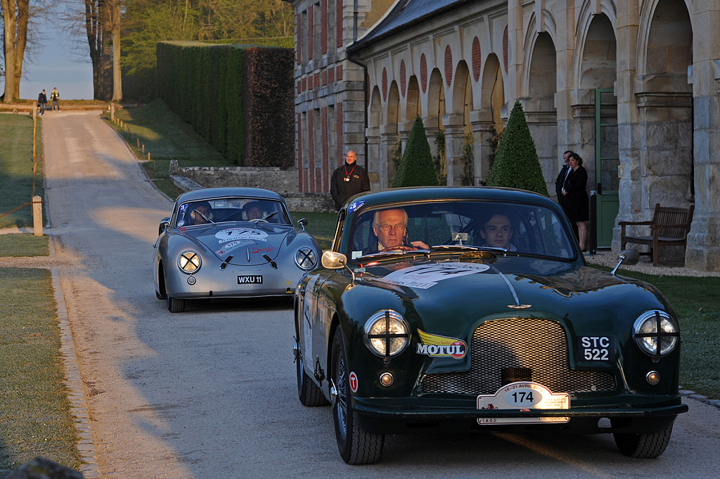 1953 Aston Martin DB2/4 Gallery