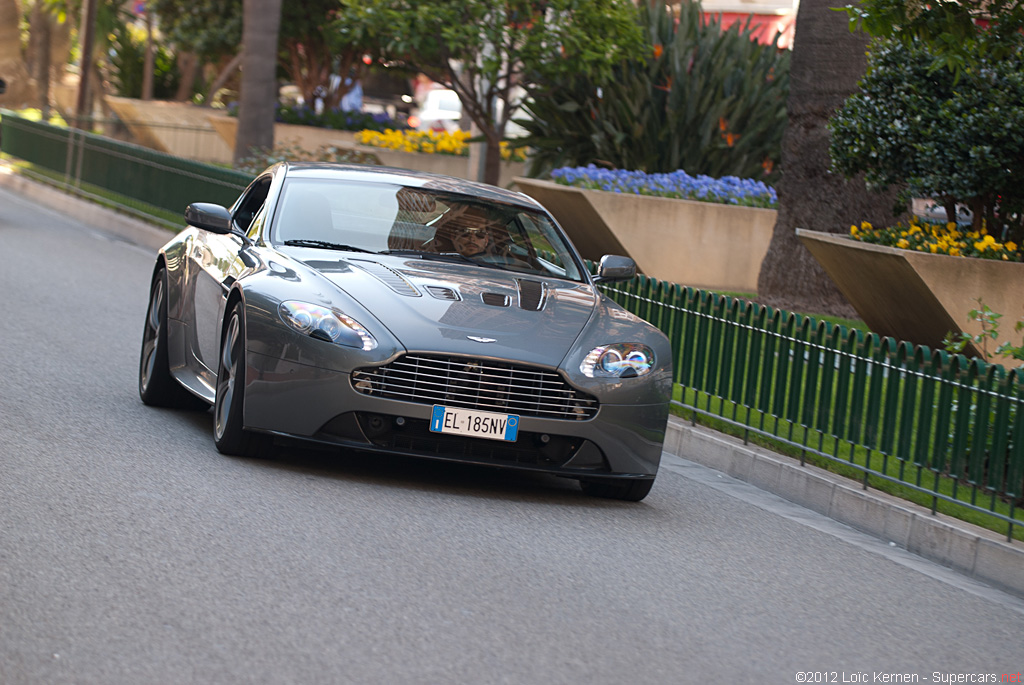 2009 Aston Martin V12 Vantage Gallery