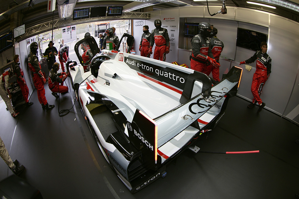 2012 Audi R18 e-tron quattro Gallery