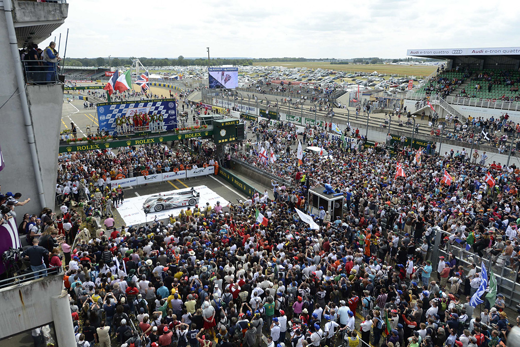 2012 Audi R18 e-tron quattro Gallery