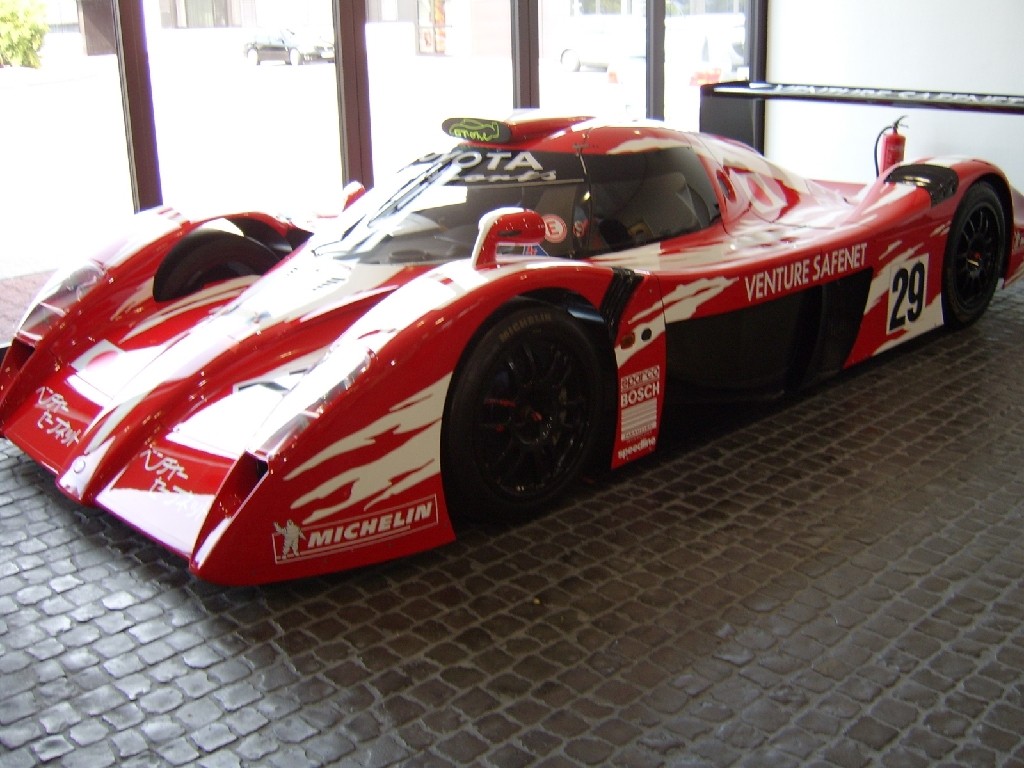 1998 Toyota GT-One Gallery