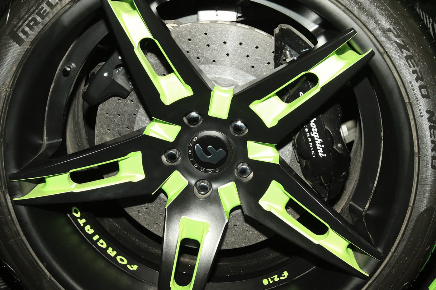 2012 Lamborghini Aventador LP 700-4 Gallery