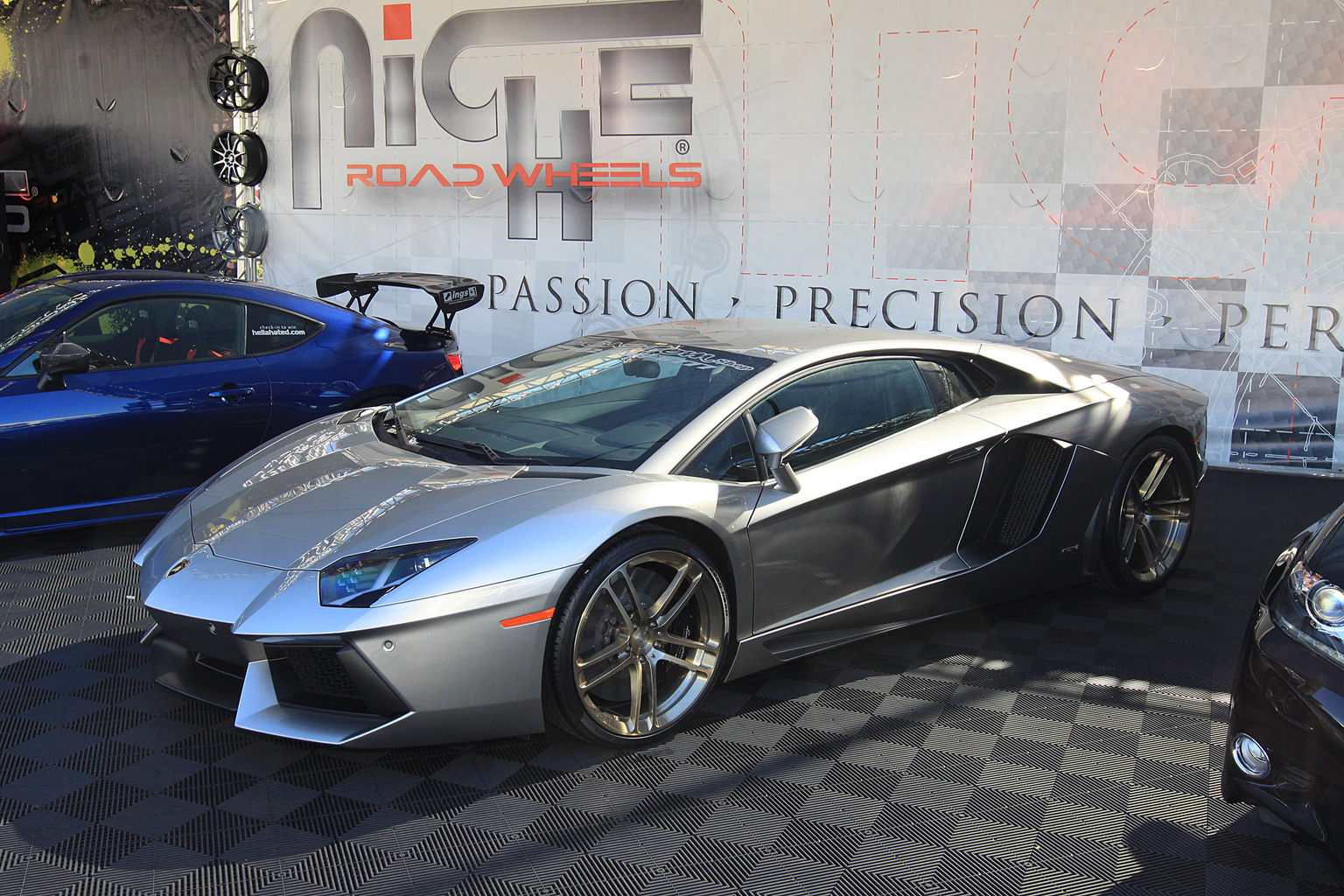 2012 Lamborghini Aventador LP 700-4 Gallery