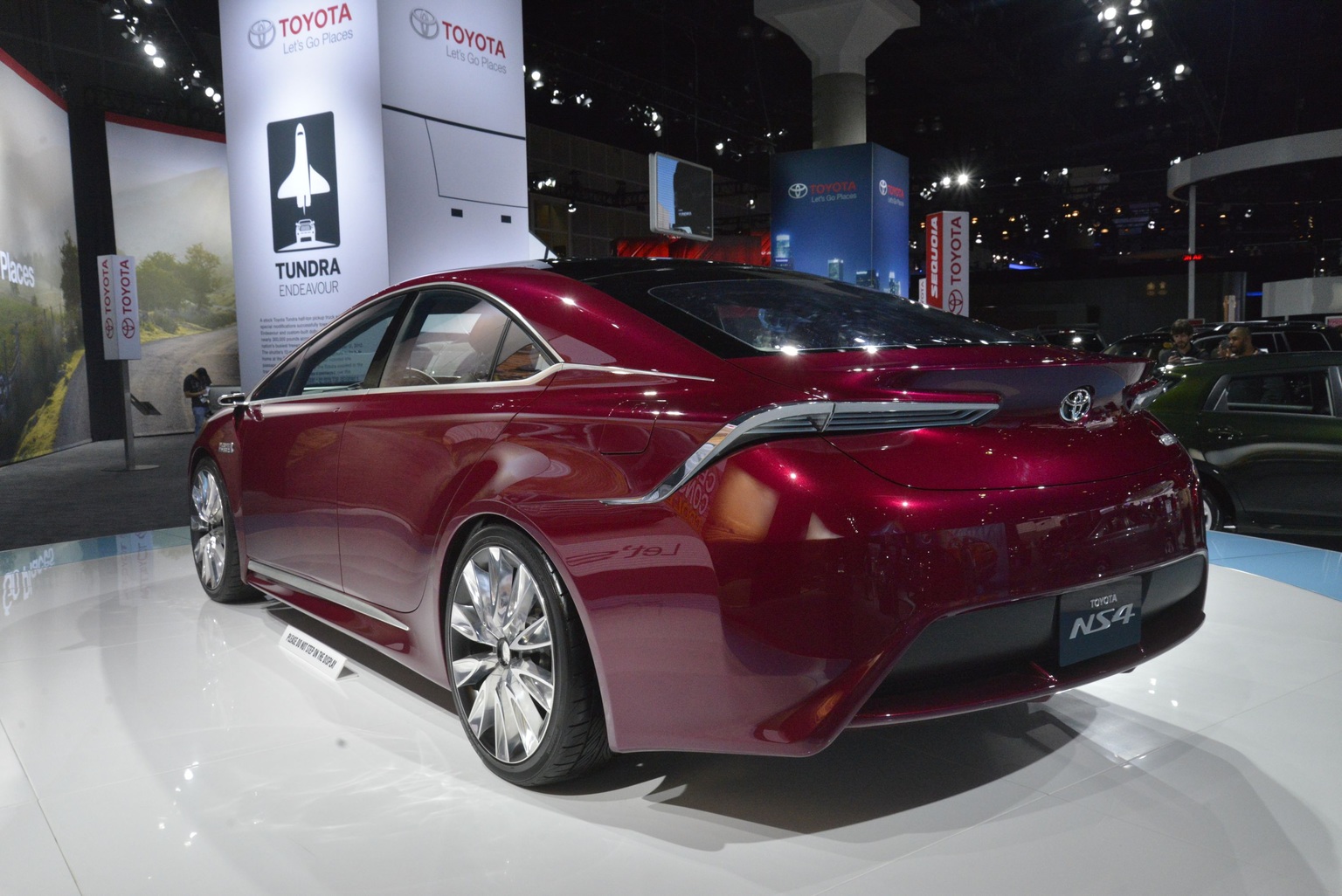 2012 Toyota NS4 Plug-in Hybrid Concept