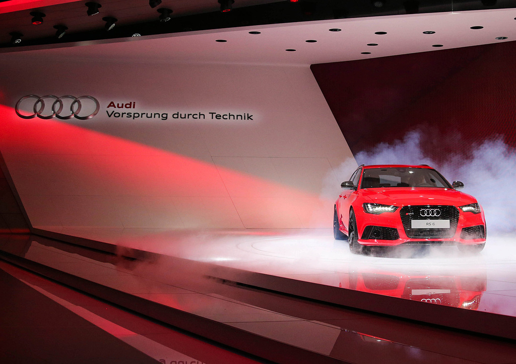 2013 Audi RS 6 Avant Gallery