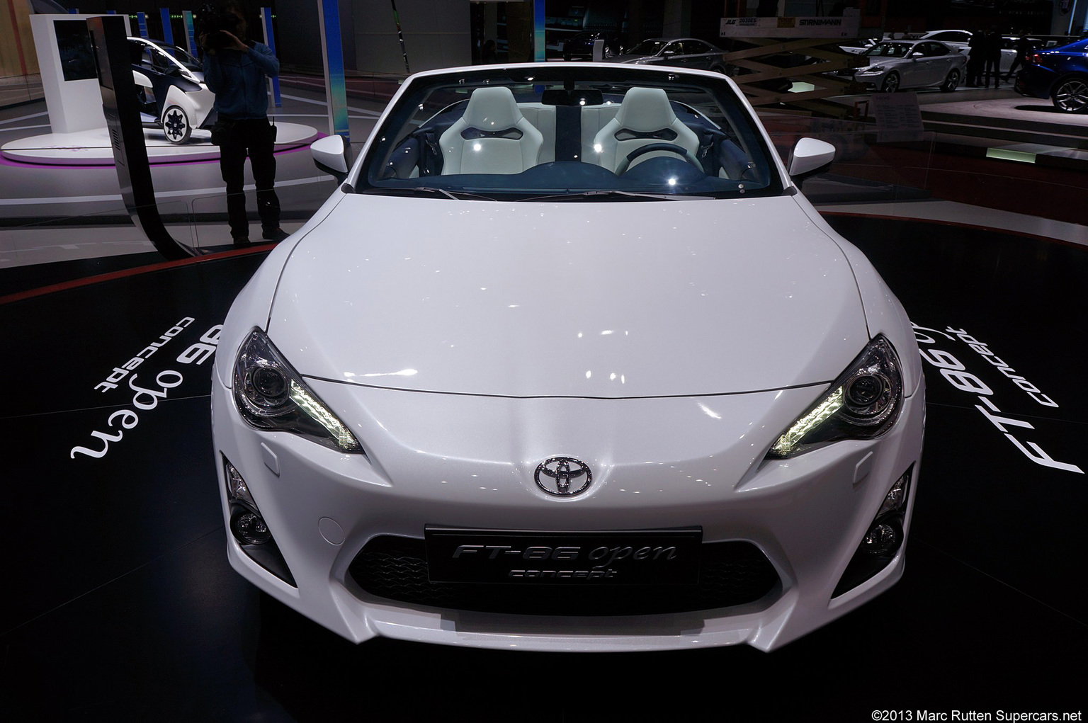 2013 Toyota GT 86 Open concept Gallery