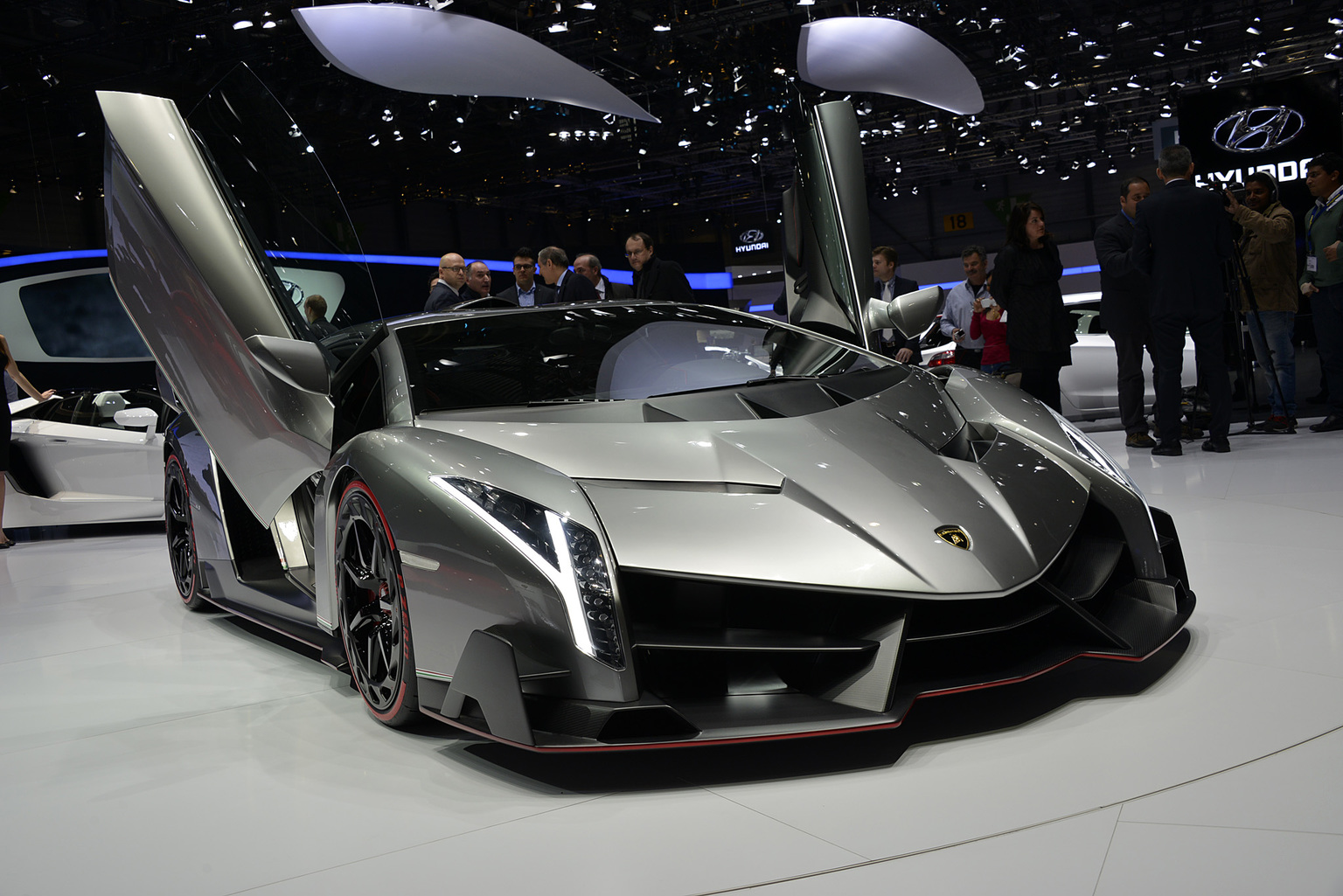 2013 Lamborghini Veneno Gallery