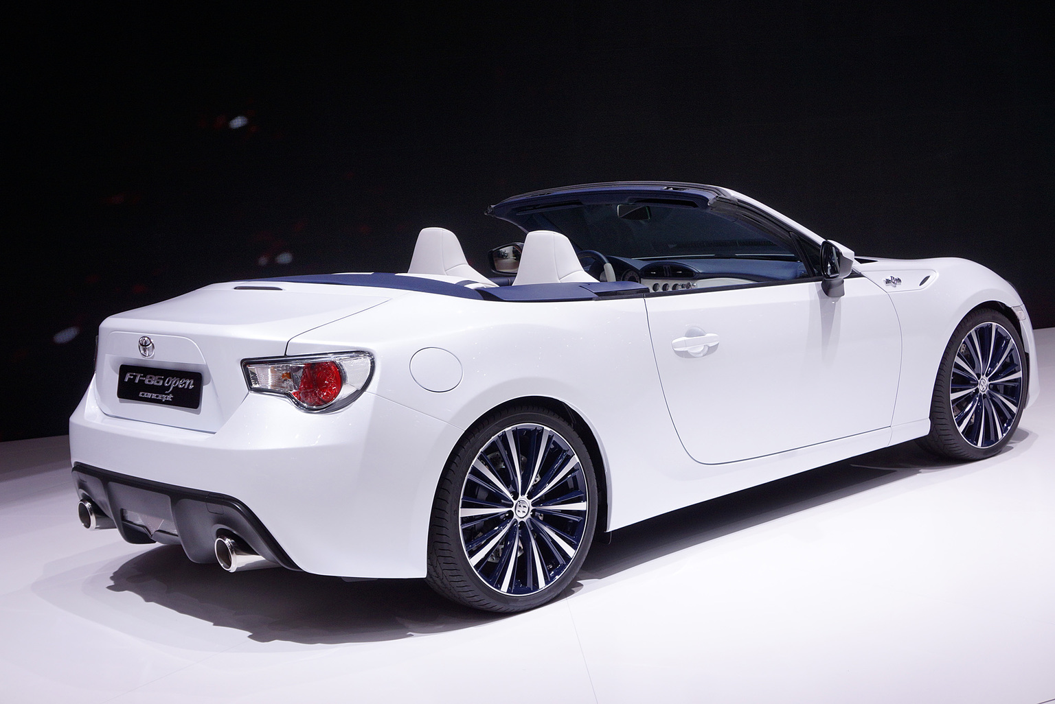 2013 Toyota GT 86 Open concept Gallery