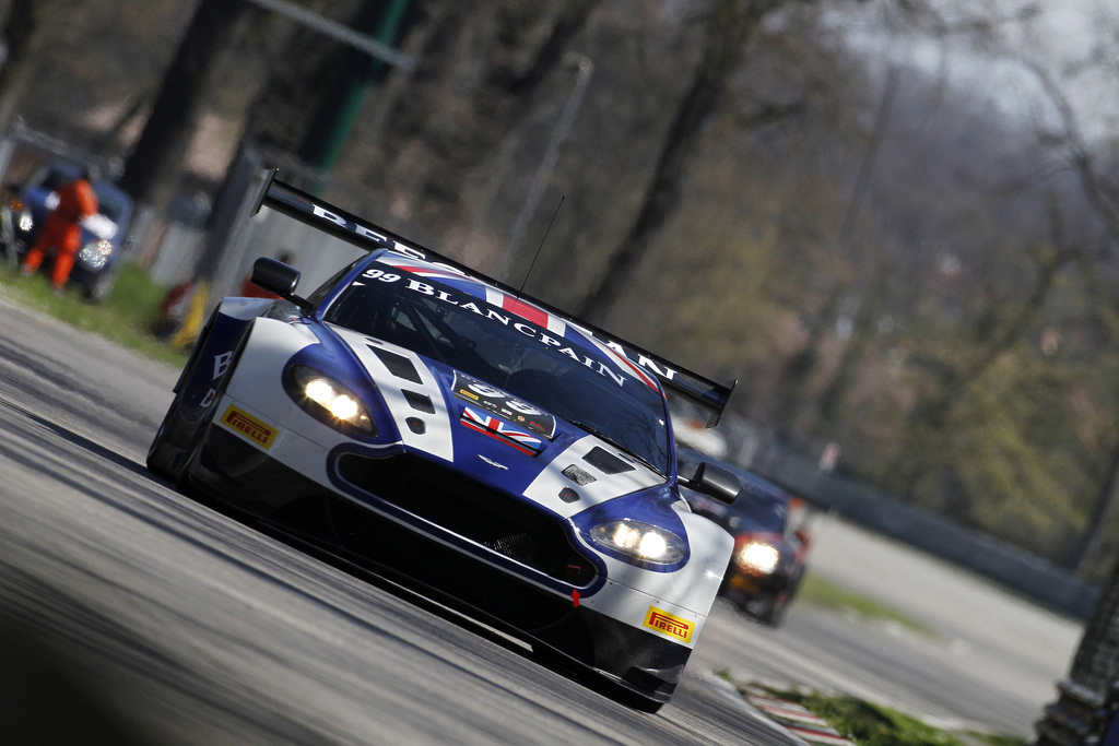 2012 Aston Martin V12 Vantage GT3 Gallery