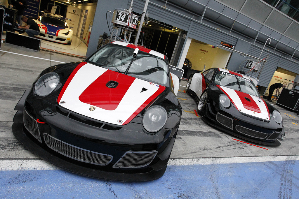2010 Porsche 911 GT3 R Gallery