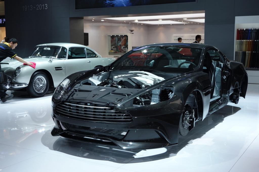 2013 Aston Martin Vanquish Gallery